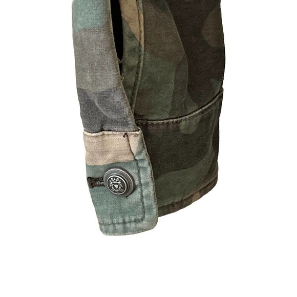 𝅺FREE People Not Your Brothers Faded Green Camo Print Surplus Shacket Jacket XS - Picture 10 of 14